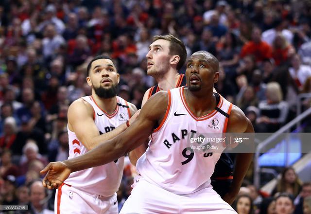 巴黎奥运会开幕式又一乌龙 五环旗竟被挂反